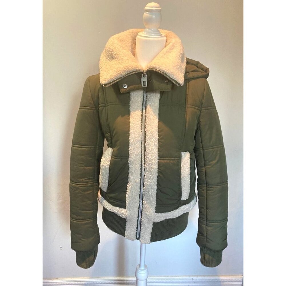 Cyn & Luca Women's Sustainable Bomber Jacket with Sherpa Trim Olive Green Color